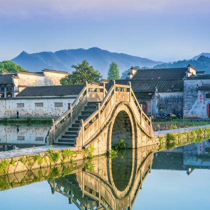 黄山+西递+宏村+徽州古城4日3晚跟团游