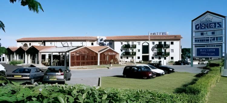 巴约讷金莲花酒店(Hôtel les Genêts Bayonne)图片