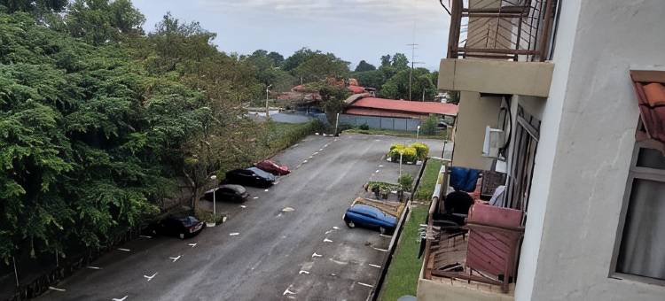 Homestay WaDi 2 with pool near beach图片