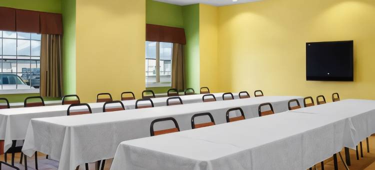 德尔弗斯麦客达温德姆酒店(Microtel Inn & Suites by Wyndham Delphos)图片