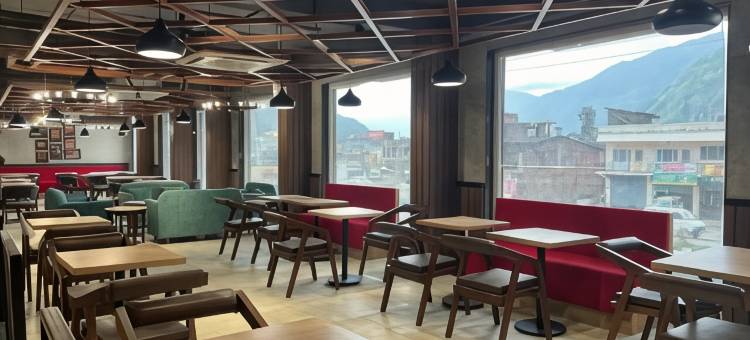 Click Hotel Bhuntar,库鲁-布恩塔尔机场(Click Hotel Bhuntar, Kullu Manali -Bhuntar Airport)图片
