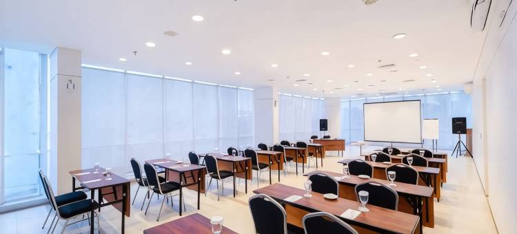 巴里巴班维兹鼎盛酒店(Whiz Prime Hotel Balikpapan)图片
