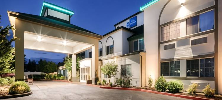 伍德兰德贝斯特韦斯特酒店(Best Western Woodland Inn)图片