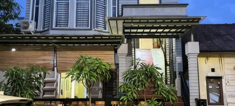 厄本维尤博塔尼亚米廷波因特巴淡由瑞德多兹酒店管理(Urbanview Botania Meeting Point Batam by RedDoorz)图片