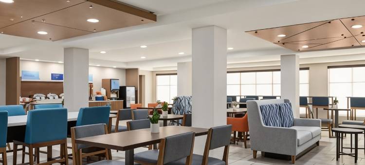 智选假日套房酒店伯明翰 - 艾恩代尔(东)(Holiday Inn Express & Suites Birmingham-Irondale (East))图片