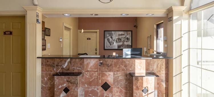 达拉斯东速8酒店(Super 8 Dallas East Near Fair Park Downtown)图片