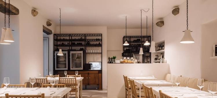 白色专享套房别墅酒店(WHITE Exclusive Suites & Villas)图片