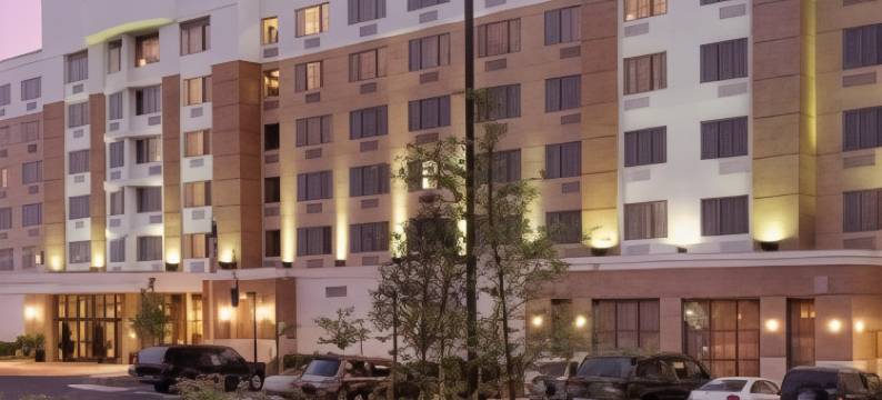 斯特林杜勒斯机场希尔顿逸林酒店(DoubleTree by Hilton Dulles Airport - Sterling)图片