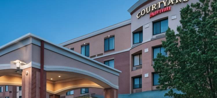 奥马哈阿克萨本村万怡酒店(Courtyard Omaha Aksarben Village)图片