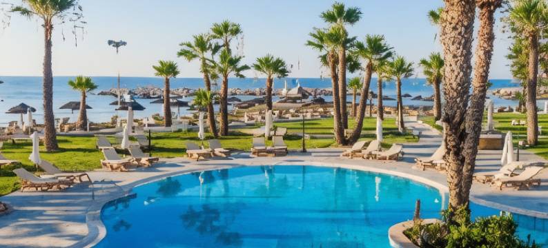 金湾海滩酒店(Golden Bay Beach Hotel)图片