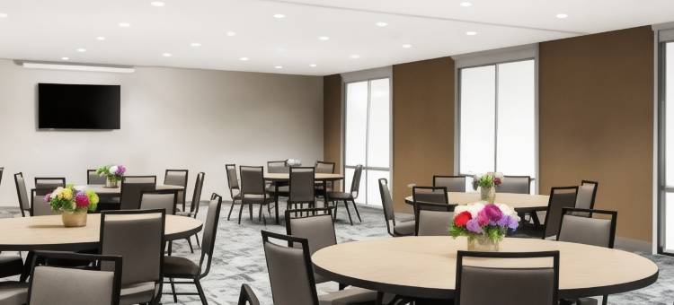 长岛布鲁克海文希尔顿惠庭套房酒店(Home2 Suites by Hilton Long Island Brookhaven)图片