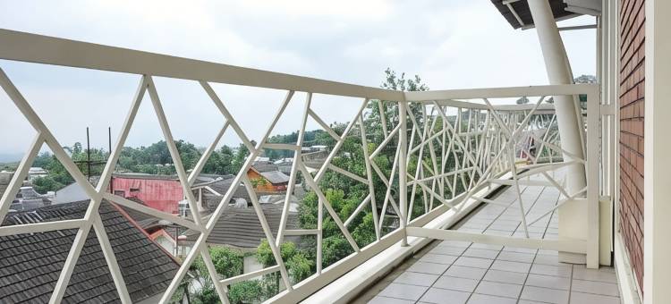 阿宁客栈(Urbanview Hotel Omah Anin Batu by RedDoorz)图片