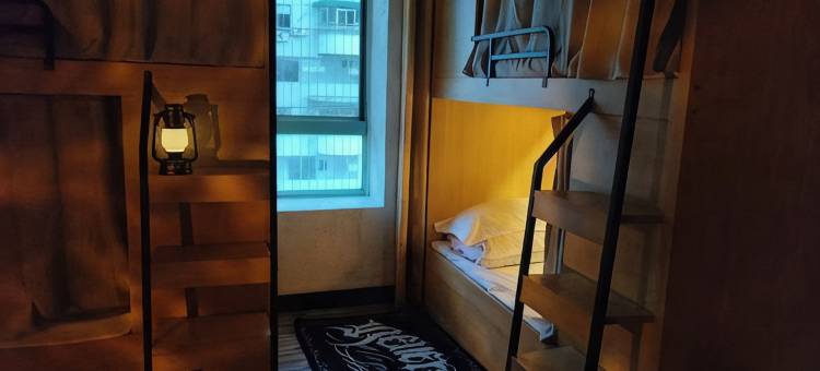 汐茉青旅(贵阳喷水池地铁站太平路网红街店)图片