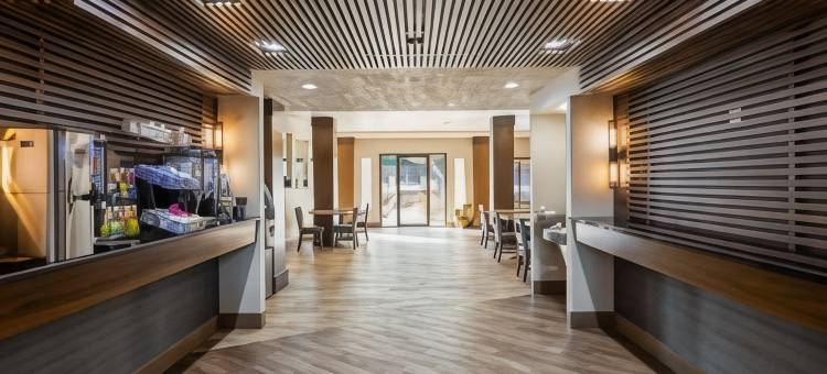希尔贝斯特韦斯特优质套房酒店(Best Western Plus Hill Country Suites)图片