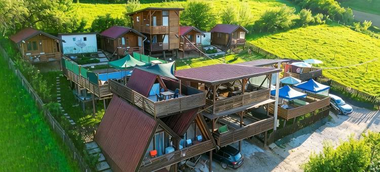 波斯尼亚金字塔豪华帐篷住宿(Bosnian Pyramid Glamping)图片