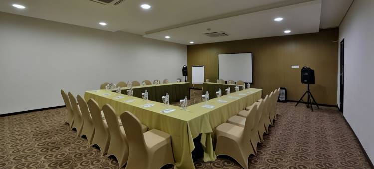 三宝垄橡树翡翠会议酒店(Oak Tree Emerald Hotel & Conventions Semarang)图片