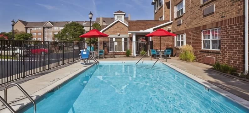 底特律利沃尼万豪TownePlace酒店(TownePlace Suites Detroit Livonia)图片