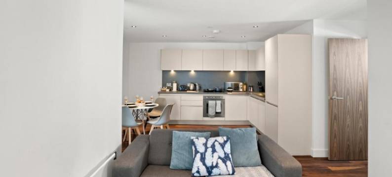 城市中心令人惊叹的阳台视野公寓(Spectacular Apartment Balcony View in City Centre)图片