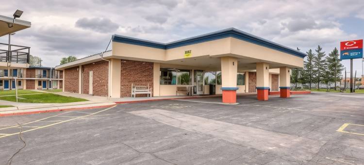 尼纳-阿普尔顿郊区开间(Suburban Studios Neenah-Appleton)图片