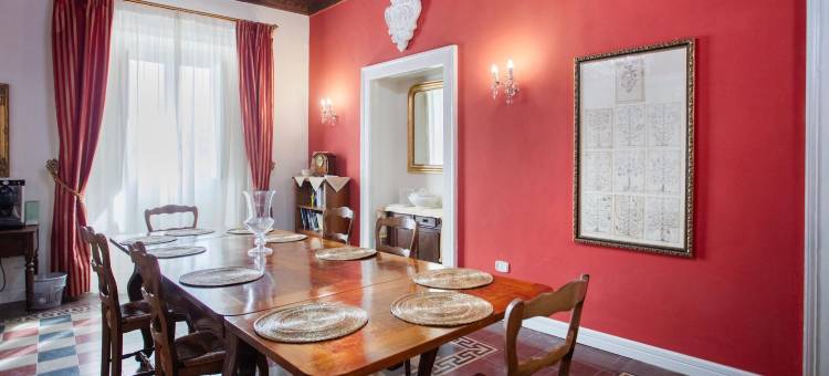 托拉尔多广场弗朗奇雅旅馆(Palazzo Toraldo di Francia)图片