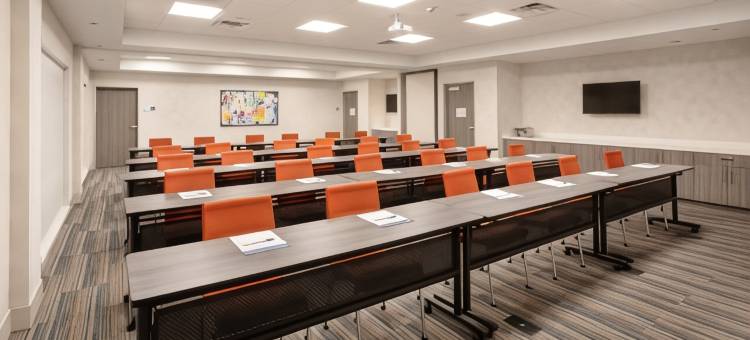 Holiday Inn Express & Suites Denver NE - Brighton图片