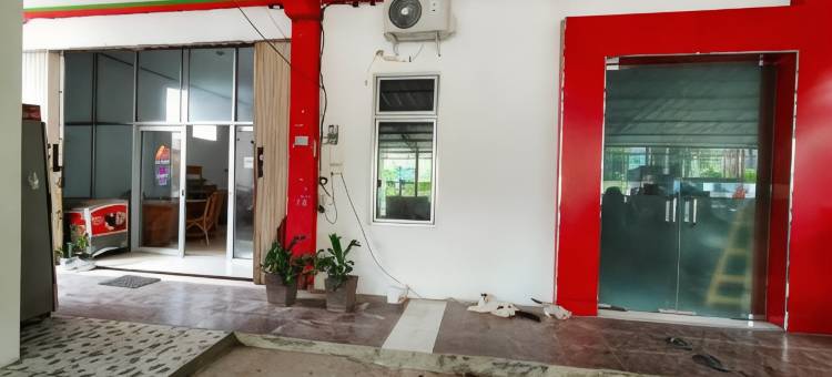 Ombai Guest House 27 Syariah Mitra RedDoorz图片