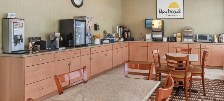 温莎洛克斯 戴斯酒店-布拉德利国际机场(Days Inn by Wyndham Windsor Locks / Bradley Intl Airport)图片