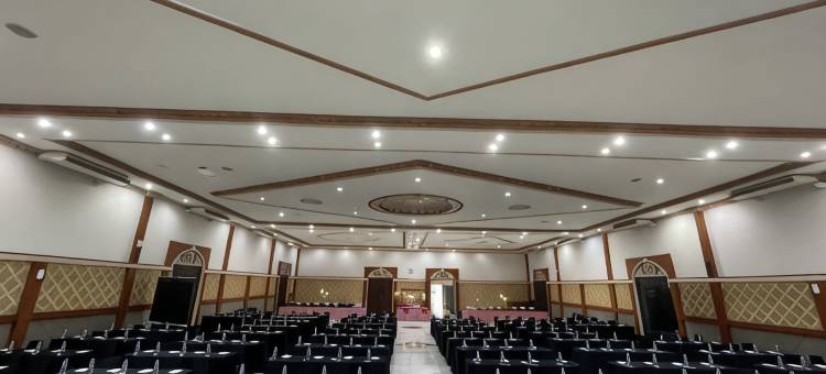 宇斯洛酒店餐厅及会议(Yusro Hotel Restaurant & Convention)图片