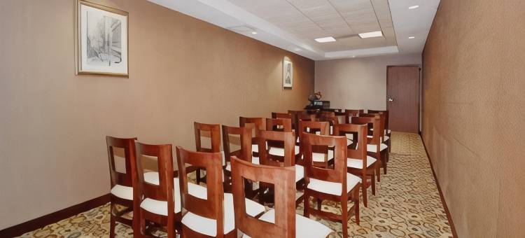 布鲁斯伯格舒适全套房酒店(Comfort Suites Bloomsburg)图片