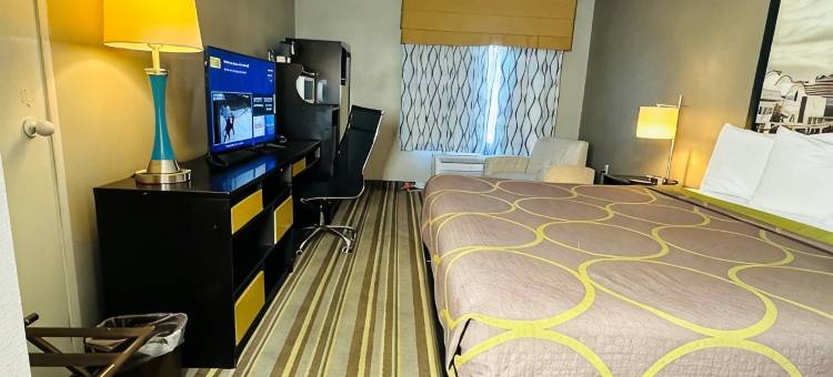 德拉文速 8 酒店(Super 8 By Wyndham Delavan Near Lake Geneva)(Delavan Inn and Suites)图片
