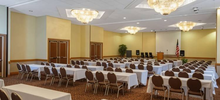 塔拉哈西会议中心I-10温德姆戴斯套房酒店(Days Inn & Suites by Wyndham Tallahassee Conf Center I-10)图片