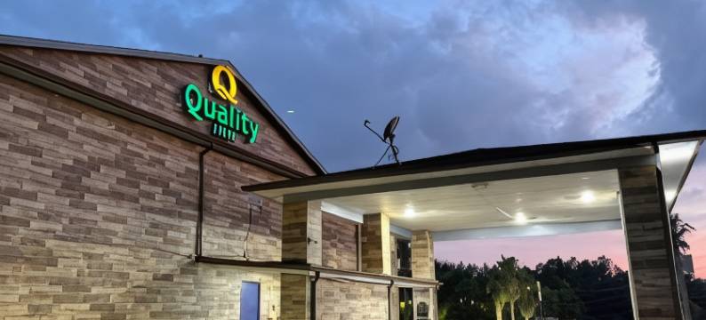 克雷斯特维尤 I-10 埃格林空军基地区域的品质酒店(Quality Inn Crestview I-10 Eglin AFB Area)图片