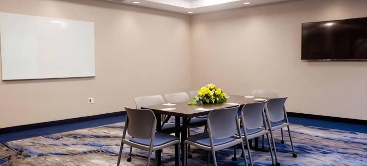 费城布鲁莫尔-新镇广场万枫套房酒店(Fairfield Inn & Suites Philadelphia Broomall/Newtown Square)图片