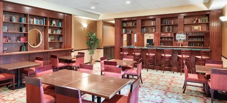 帕克斯堡南舒适套房酒店(Comfort Suites Parkersburg South)图片