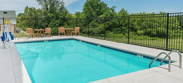 沃伦斯堡温德姆速8酒店(Super 8 by Wyndham Warrensburg)图片