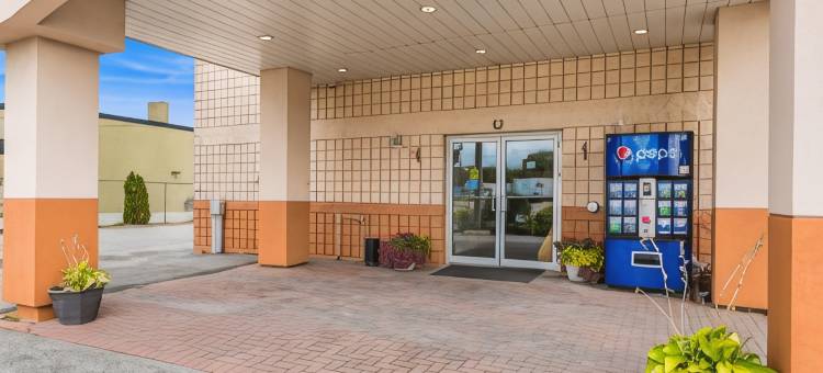 奥里利亚骑士酒店(Knights Inn Orillia)图片