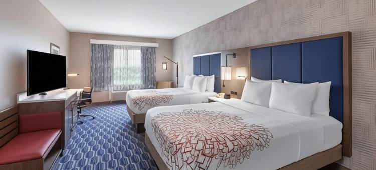 休斯顿钱诺夫拉昆塔温德姆套房酒店(La Quinta Inn & Suites by Wyndham Houston Channelview)图片