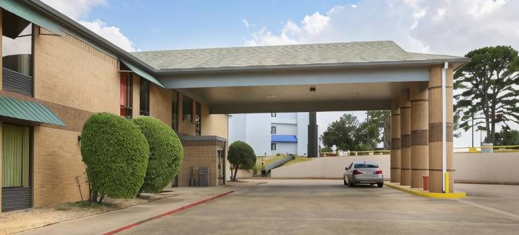 OYO阿肯色特克萨卡纳三一高速公路I-30酒店(OYO Hotel Texarkana Trinity AR Hwy I-30)图片
