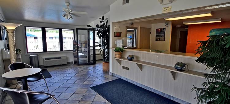 西弗吉尼亚十字巷 6 号汽车旅馆 - 戈夫山大道(Motel 6 Cross Lanes, WV–Goff Mountain Rd)图片
