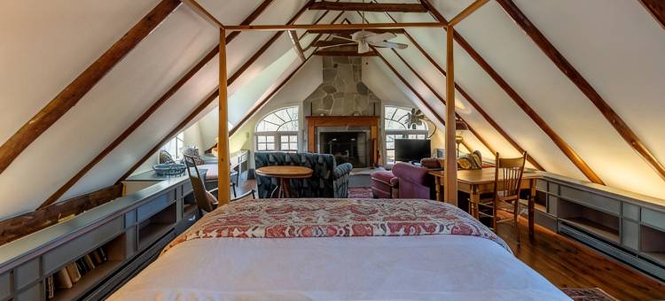 优美历史乡间庄园奥基莫山谷现代舒适农家乐(Beautiful Historic Country Estate – Modern Comfort in Okemo Valley)图片