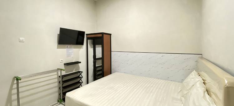 Modern Stay Near Roxy Mall Jember RedPartner图片