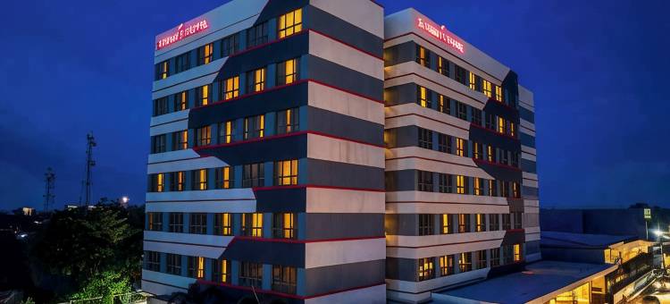 塔克洛班高峰酒店(Summit Hotel Tacloban)图片