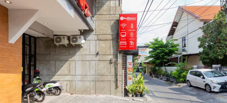 红多兹酒店@泗水马努干(RedDoorz @ Manukan Surabaya)图片