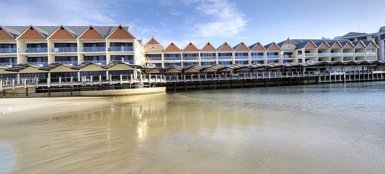 海豚码头公寓(Dolphin Quay Apartments)图片