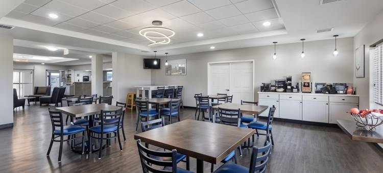 马斯库塔 /SAFB贝斯特韦斯特优质酒店(Best Western Plus MidAmerica Hotel)图片