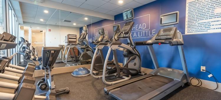 智选假日套房酒店可可比奇海滩(Holiday Inn Express & Suites Cocoa Beach)图片
