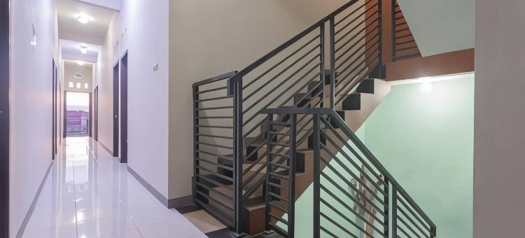 红多兹伊斯兰酒店-近三马林达惹兰雅加达(RedDoorz Syariah Near Jalan Jakarta Samarinda)图片