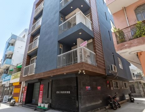 RR Residency Hotel Overview