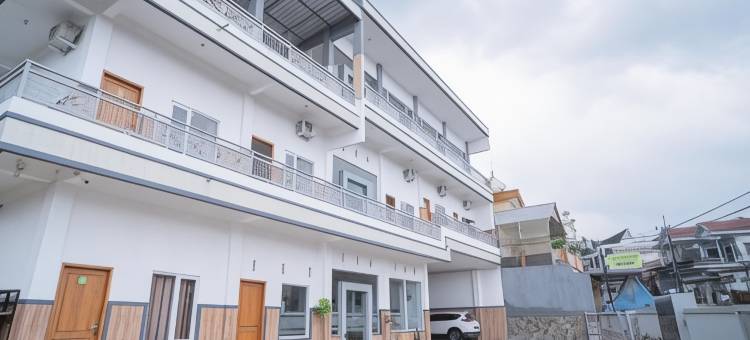 Urbanview Hotel Sky Batu Malang by RedDoorz图片
