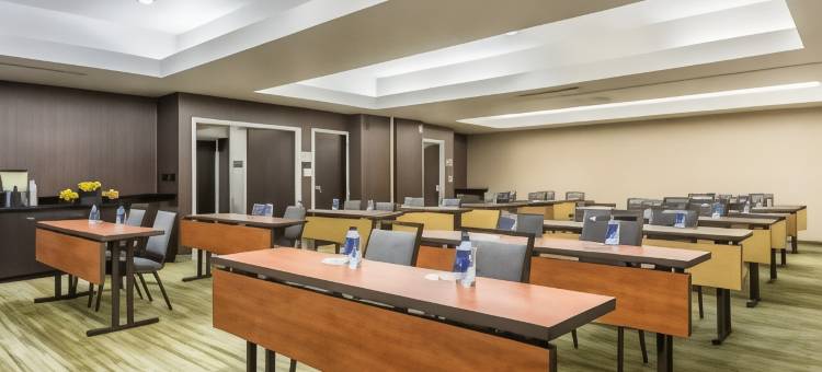达拉斯沃斯堡国际机场南/欧文万怡酒店(Courtyard Dallas DFW Airport South/Irving)图片